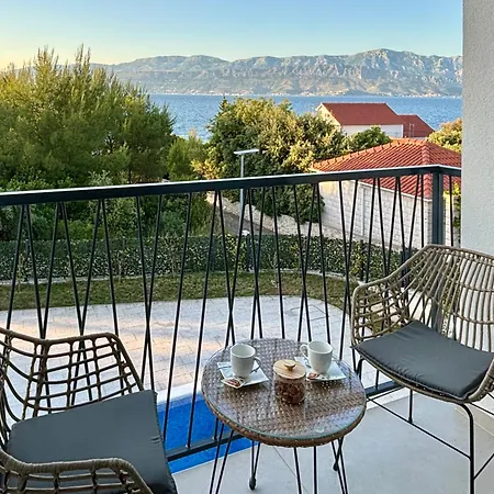 White Villa, Brac * Splitska