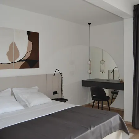 White Villa, Brac Villa *
