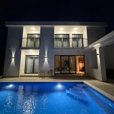 White Villa, Brac