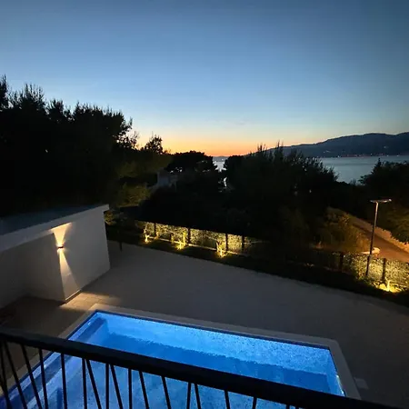 White Villa, Brac