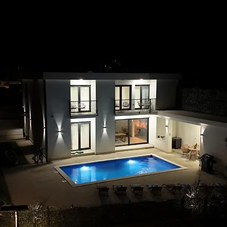 White Villa, Brac Villa