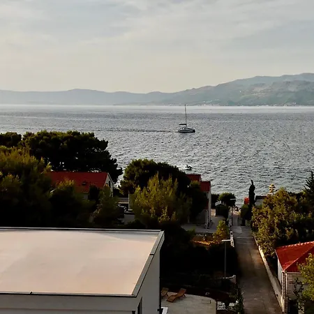 White Villa, Brac Splitska