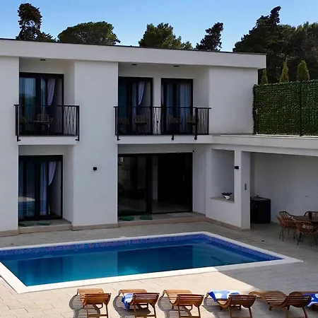 White Villa, Brac *