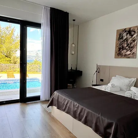 White Villa, Brac Splitska