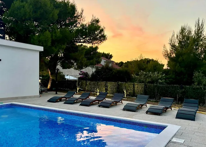 Willa White Villa, Brac