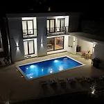 White Villa, Brac * Сплитска