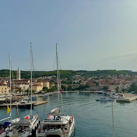 Βίλα White Villa, Brac