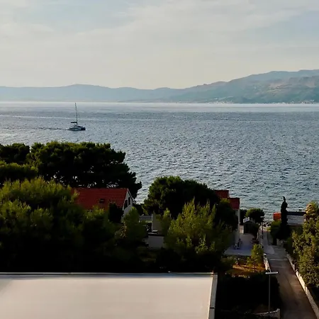 White Villa, Brac Willa Splitska