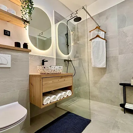 White Villa, Brac Βίλα Splitska